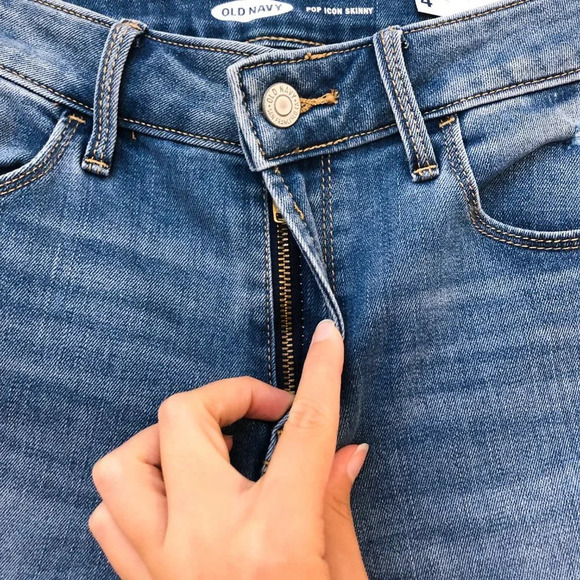 Old Navy Pop Icon Skinny Distressed Jeans 4 NWT - Picture 6 of 7